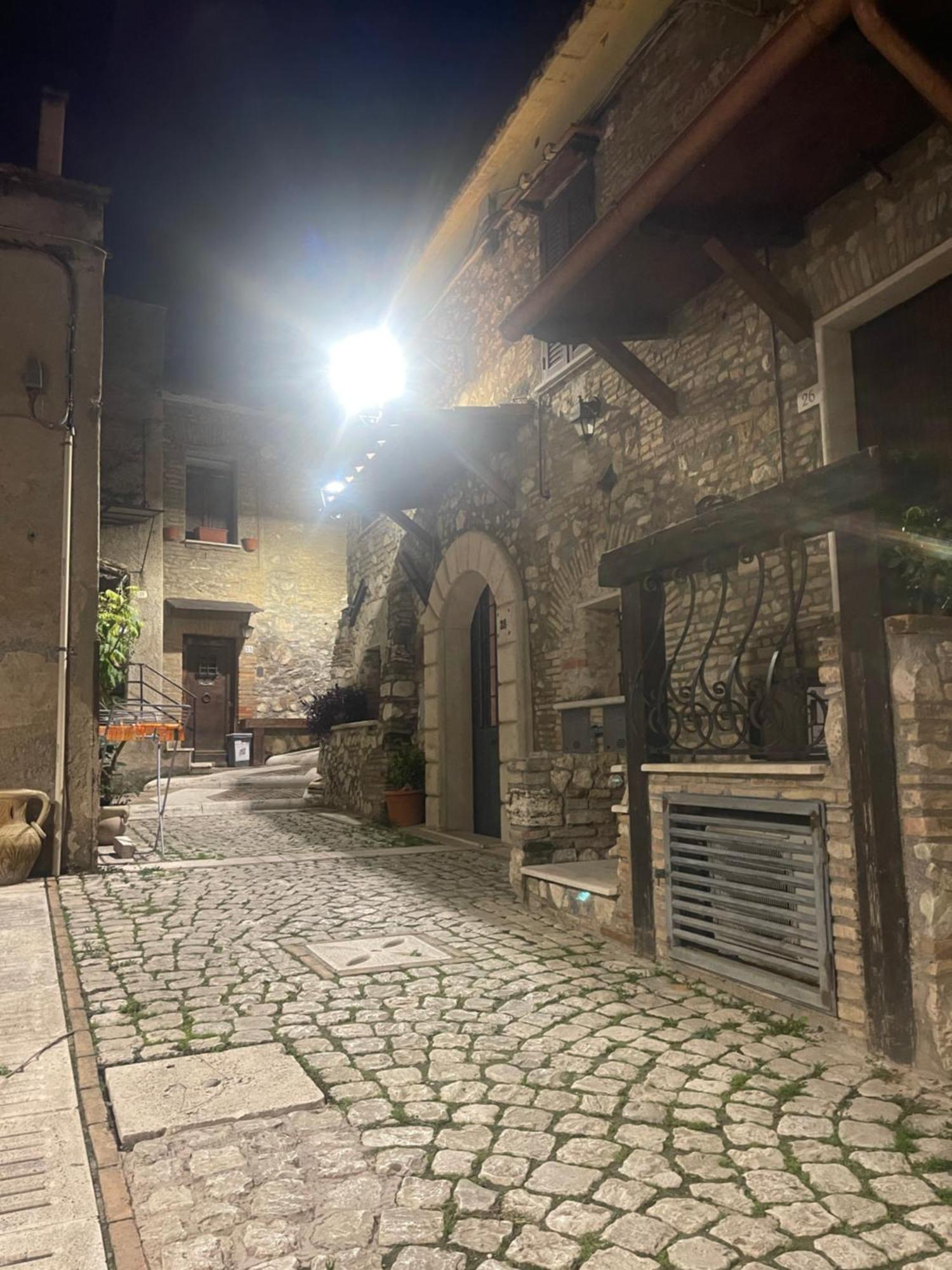 멘타나 Il Borghetto 아파트 외부 사진